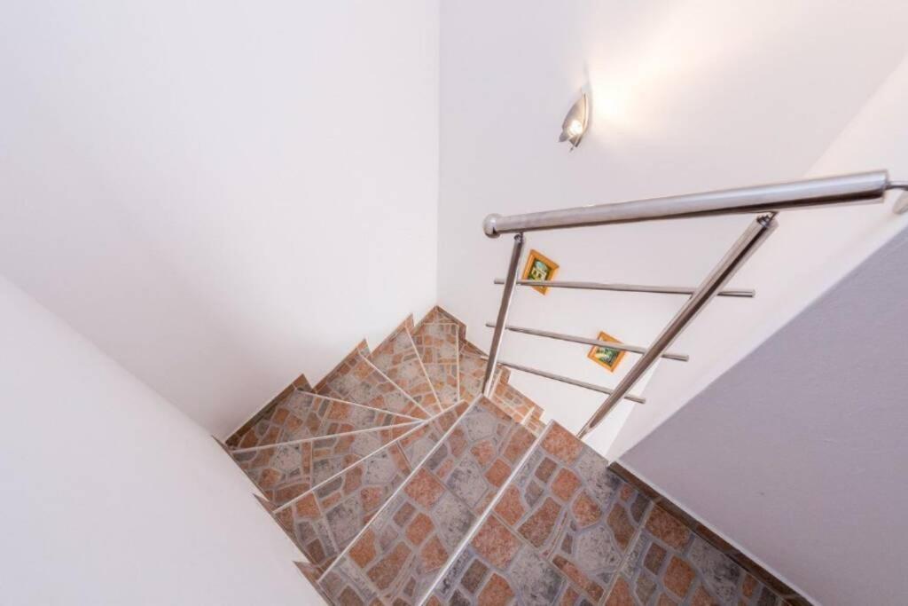 Tin 2 Apartment Vrbnik Exterior photo
